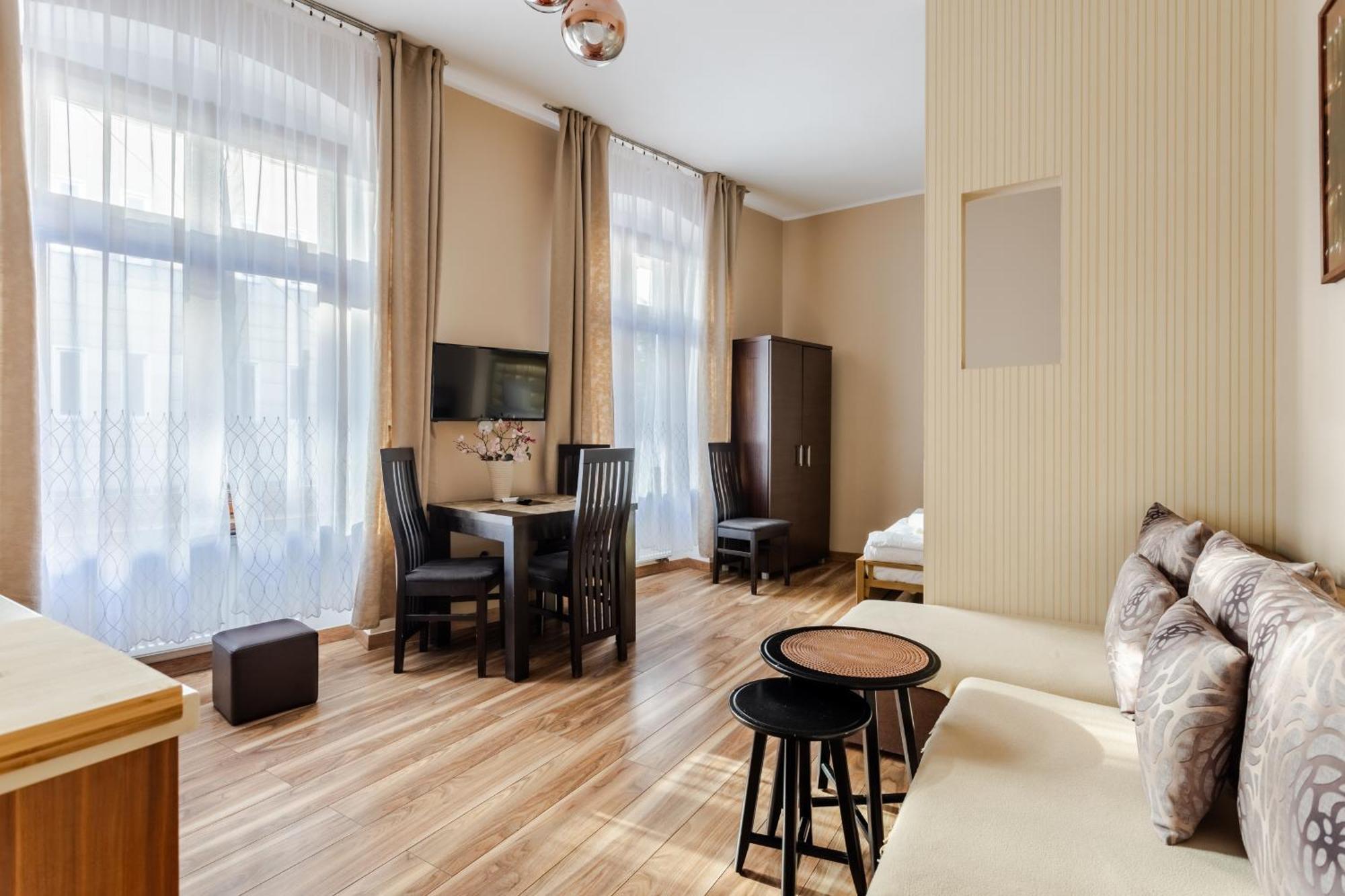Functional And Comfortable Very Berry Studios In Poznan By Noclegi Renters Exterior photo