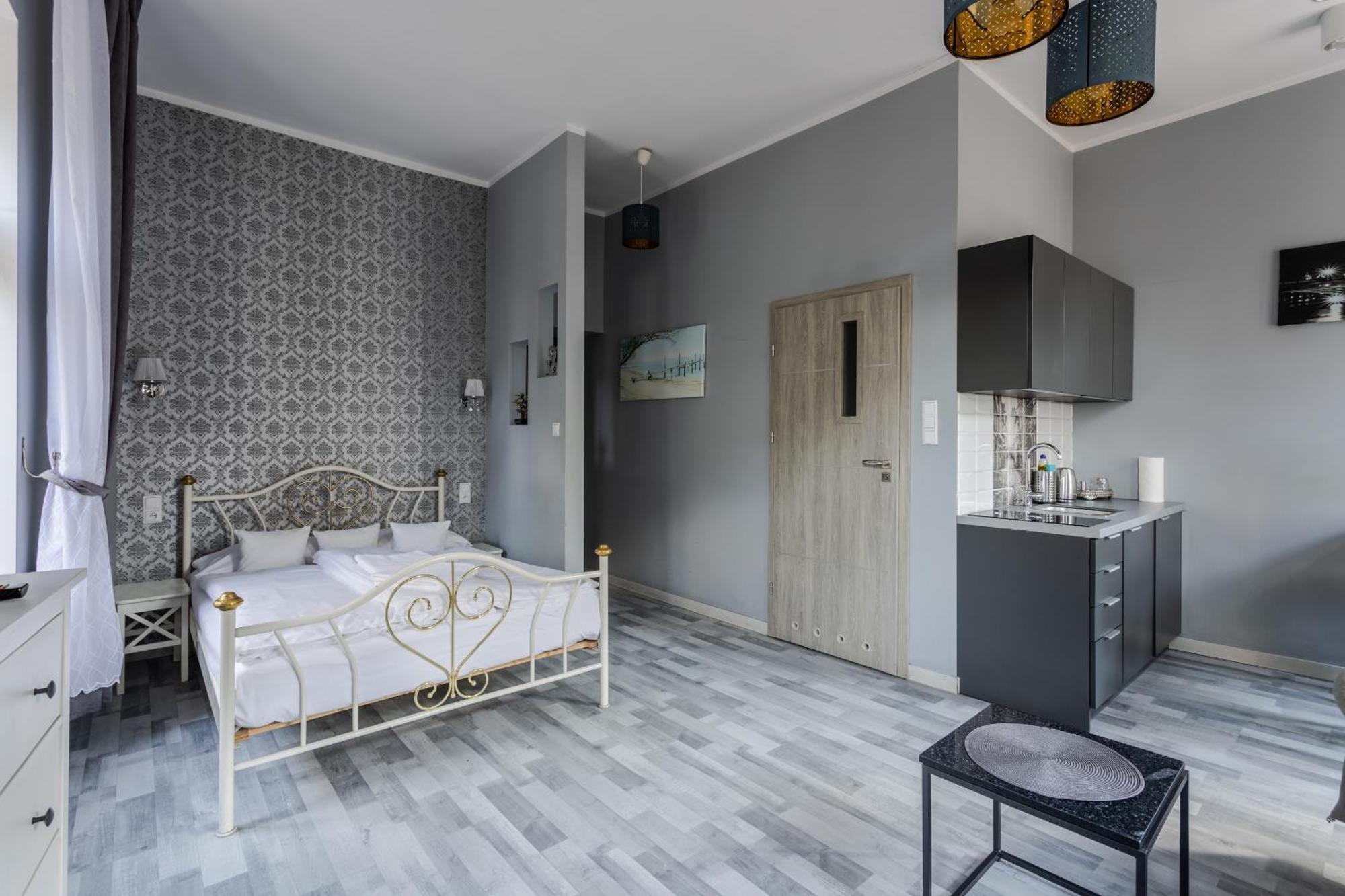 Functional And Comfortable Very Berry Studios In Poznan By Noclegi Renters Exterior photo
